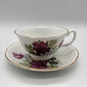 ROYAL GRAFTON Bone China Tea Cup & Saucer Red Roses & White Flowers W/ Gold Trim